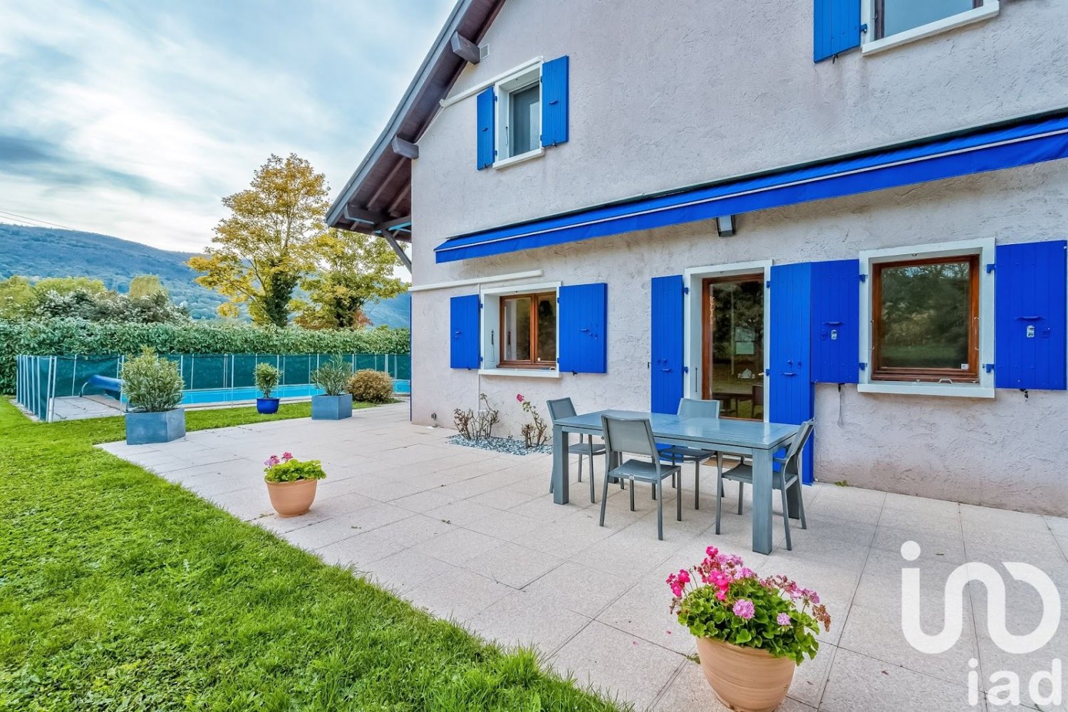 5 bedrooms Villa in Vulbens, France No. 201807