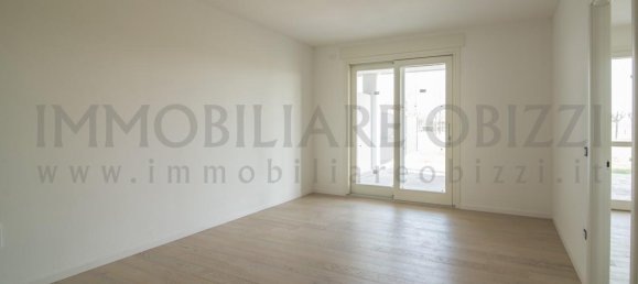 3 rooms Apartment in Padua, Italy No. 7077 15