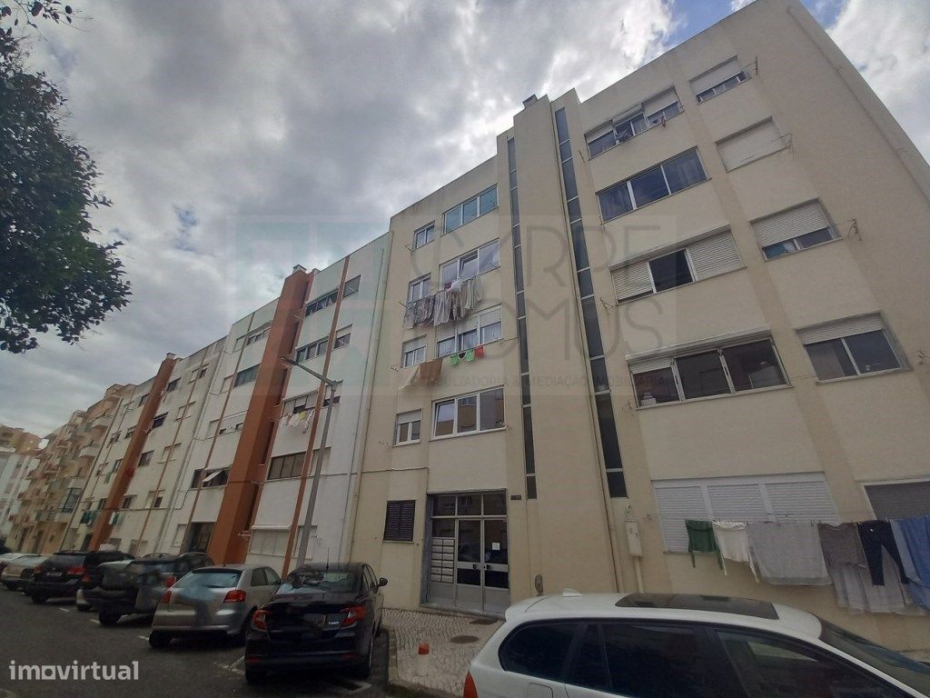2 bedrooms Apartment in Alenquer, Portugal No. 351359