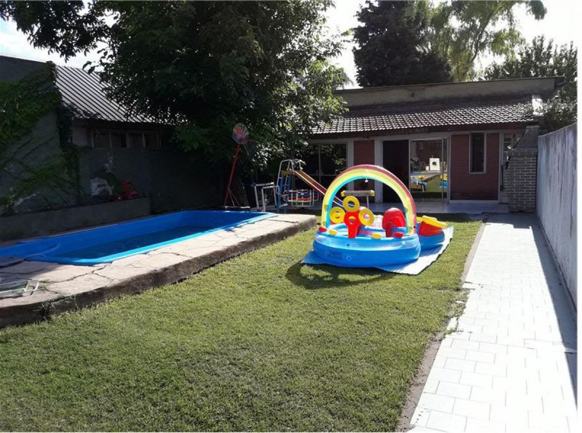 4 bedrooms House in Merlo, Argentina No. 51274