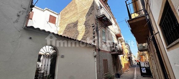 Дом с 5 спальнями в Ольбия, Италия № 349194 2