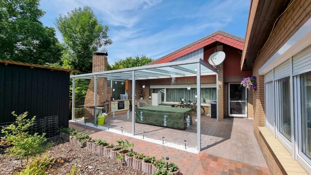 Propiedad comercial de 5 habitaciónes en Wesermarsch, Germany No. 144828