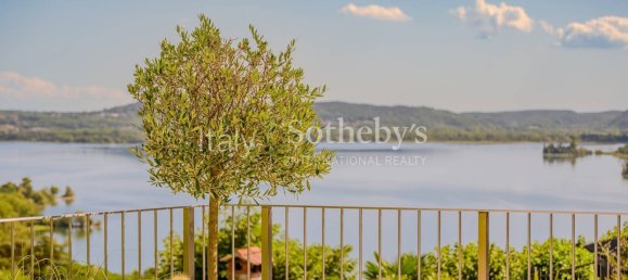 3 bedrooms Villa in Gavirate, Italy No. 304118 11