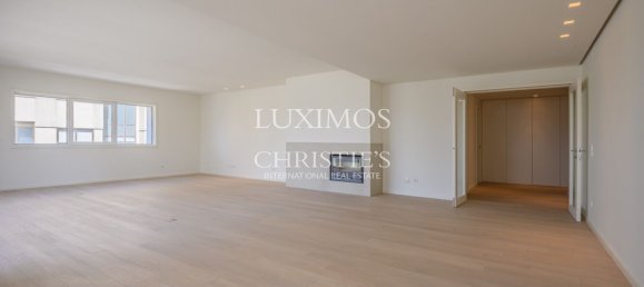 3 bedrooms Apartment in Porto, Portugal No. 94331 4