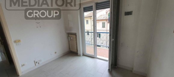 4 rooms Apartment in Jesi, Italy No. 115180 4