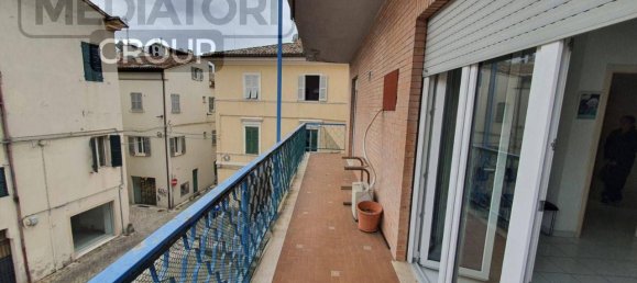 4 rooms Apartment in Jesi, Italy No. 115180 6