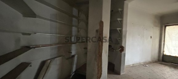 66m² Commercial property in Lisbon, Portugal No. 162688 3