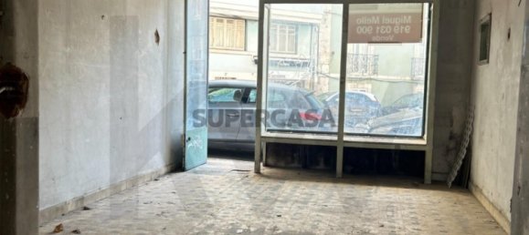 66m² Commercial property in Lisbon, Portugal No. 162688 13