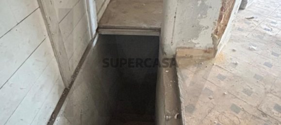 66m² Commercial property in Lisbon, Portugal No. 162688 11