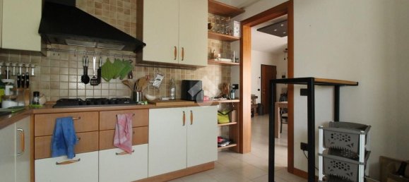 4 bedrooms Apartment in Vicenza, Italy No. 334819 4