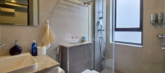 4 bedrooms House in Pattaya, Thailand No. 70085 14