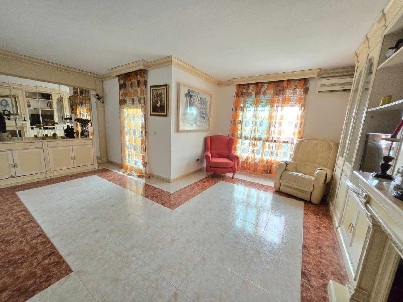 3 bedrooms Apartment in Parla, Spain No. 172924