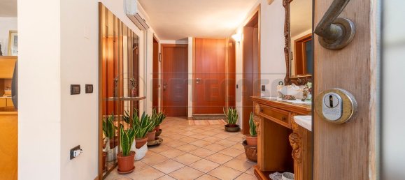 11 rooms House in Carmignano di Brenta, Italy No. 268939 3