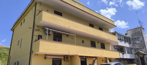 5 bedrooms Apartment in Messina, Italy No. 322538 14