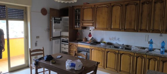 5 bedrooms Apartment in Messina, Italy No. 322538 19
