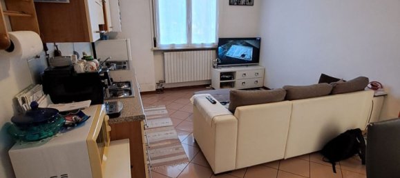 3 rooms Apartment in Paese, Italy No. 220891 5