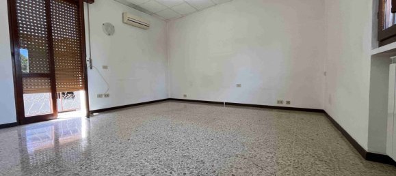 3 rooms Duplex in Golasecca, Italy No. 259005 2