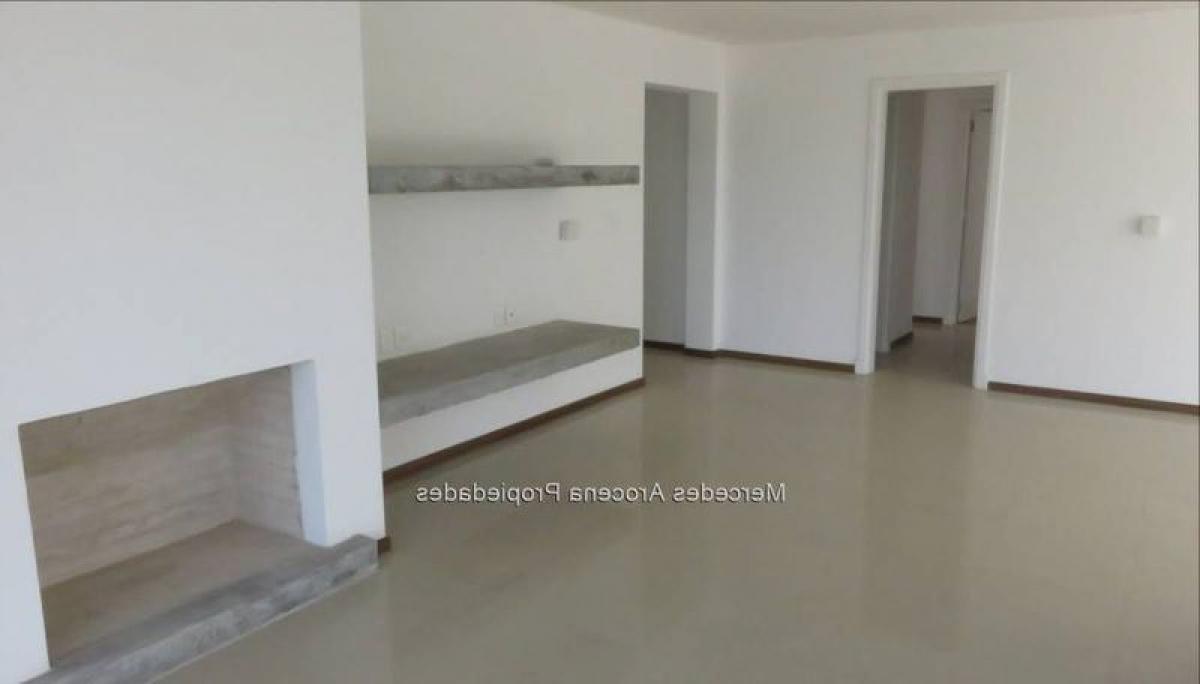 Квартира с 3 спальнями в Канелонес, Уругвай № 7278