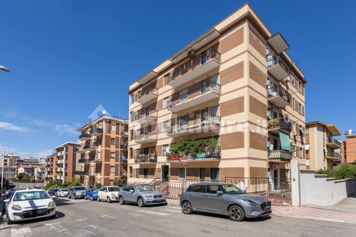 3 bedrooms Apartment in Cagliari, Italy No. 346604