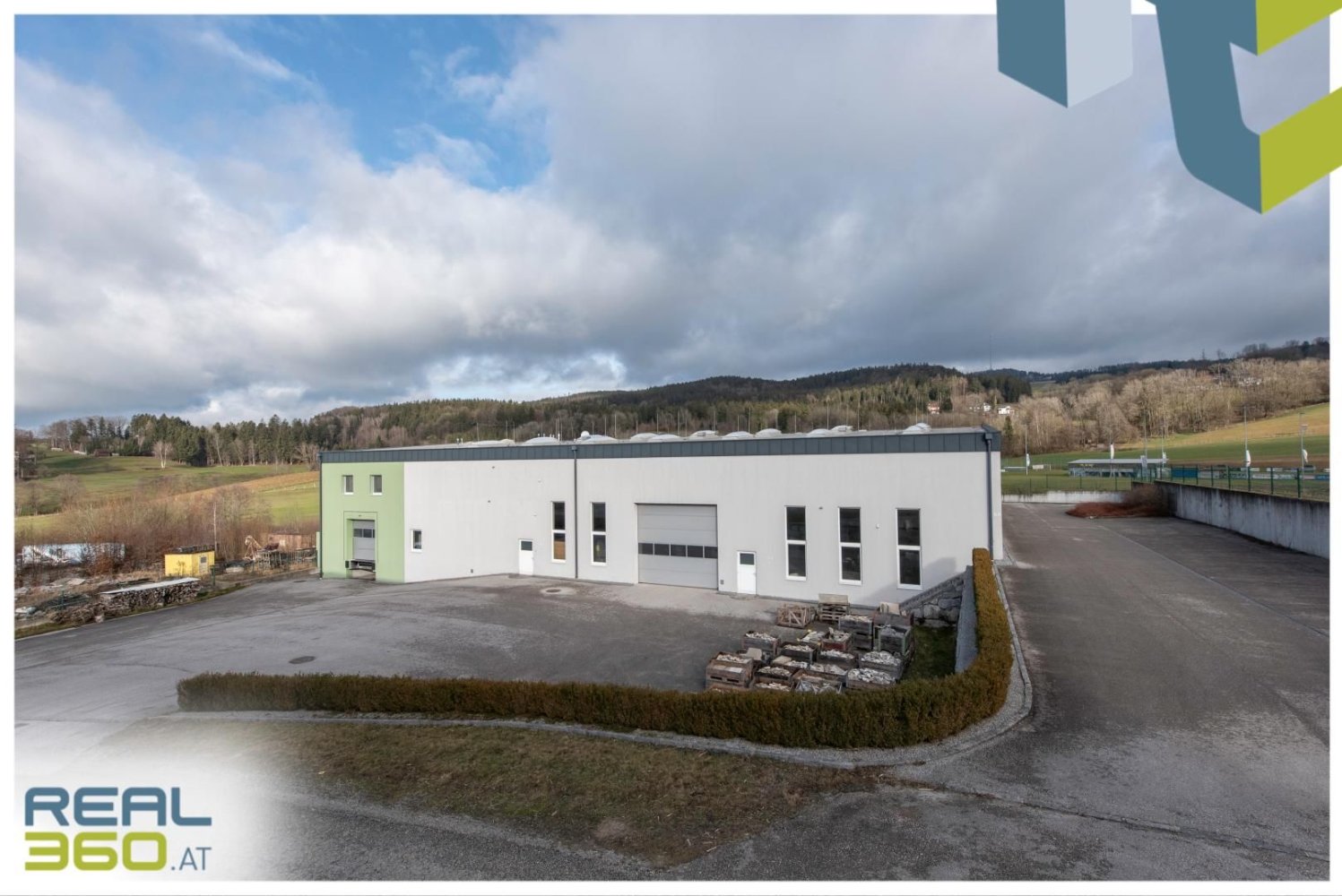 Entrepôt à Lichtenberg, Austria 292m² No. 65528
