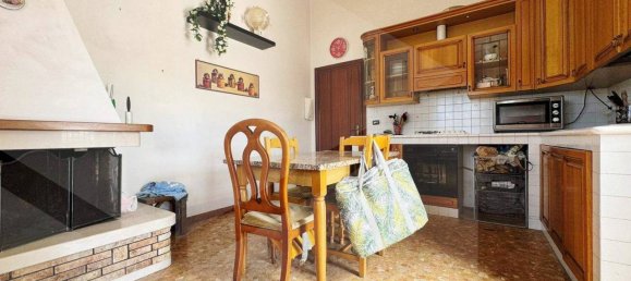 10-Zimmer Haus in Rome, Italy, Nr. 34324 145