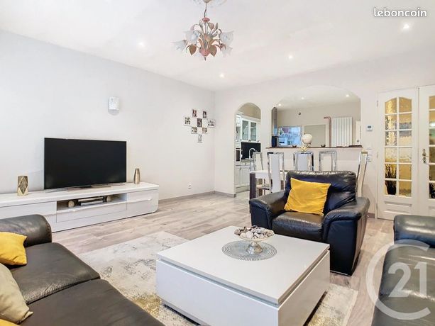 Квартира с 4 спальнями в Шампиньёль, Франция № 309274