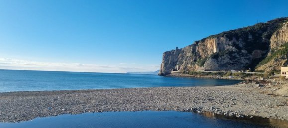 Квартира с 4 комнатами в Финале Лигуре, Италия № 57653 25