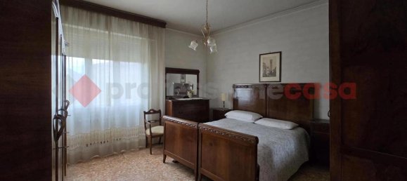 5 rooms Apartment in Arezzo, Italy No. 37718 38
