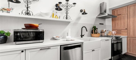 2 Schlafzimmer Gewerbliche Immobilien in Miami, USA, Nr. 614982 16