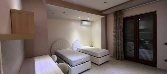 4 rooms Villa in Scafati, Italy No. 32588 23