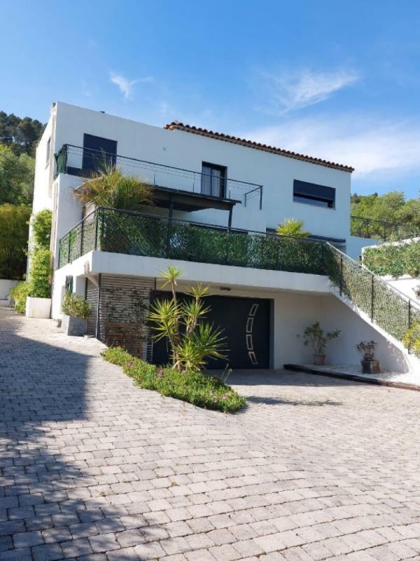 6 bedrooms Villa in Le Luc, France No. 285909