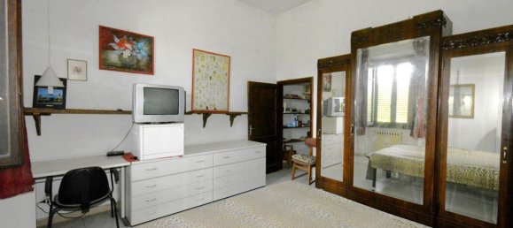 2 rooms Apartment in Arezzo, Italy No. 285223 7