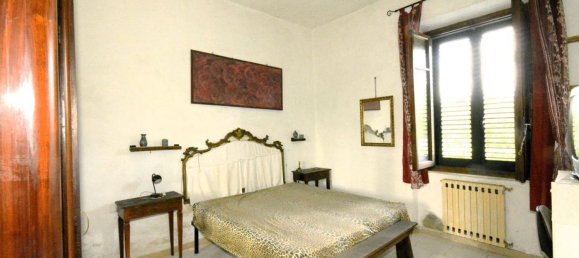 2 rooms Apartment in Arezzo, Italy No. 285223 4