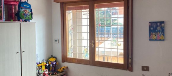 4 rooms Apartment in Rome, Italy No. 203196 12