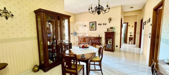 3 Schlafzimmer Wohnung in Catania, Italy, Nr. 359131 2