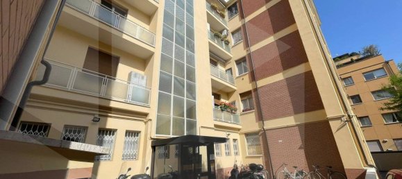 5-salle Appartement à Bologna, Italy No. 34467 18