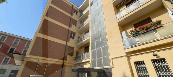 5-salle Appartement à Bologna, Italy No. 34467 17