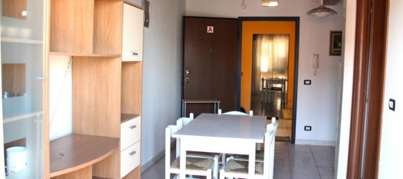 Apartamento de 3 habitaciónes en San Salvo, Italy No. 23829 2