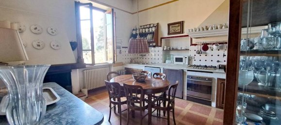 Квартира с 6 комнатами в Лукка, Италия № 41376 15