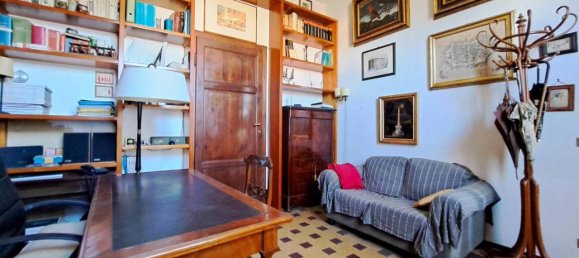 Квартира с 6 комнатами в Лукка, Италия № 41376 9