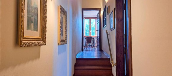 Квартира с 6 комнатами в Лукка, Италия № 41376 33