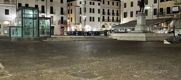 100m² Commercial property in Padua, Italy No. 89647 7