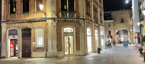 100m² Commercial property in Padua, Italy No. 89647 4