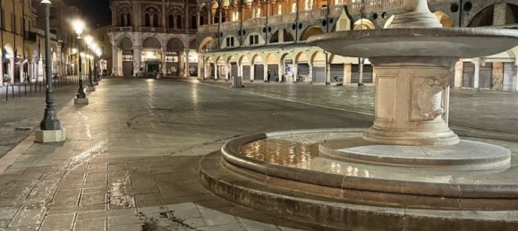 100m² Commercial property in Padua, Italy No. 89647 27