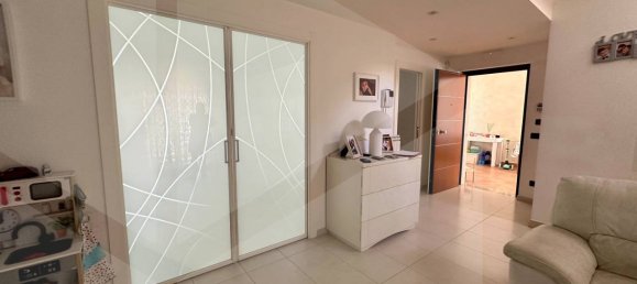 Вилла с 5 комнатами в Капурсо, Италия № 28710 6