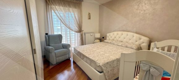 Вилла с 5 комнатами в Капурсо, Италия № 28710 16