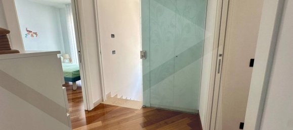 Вилла с 5 комнатами в Капурсо, Италия № 28710 15