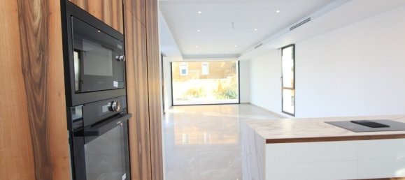 4 bedrooms Villa in Calpe, Spain No. 4432 9