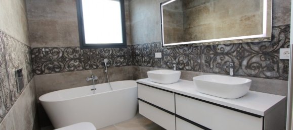 4 bedrooms Villa in Calpe, Spain No. 4432 15