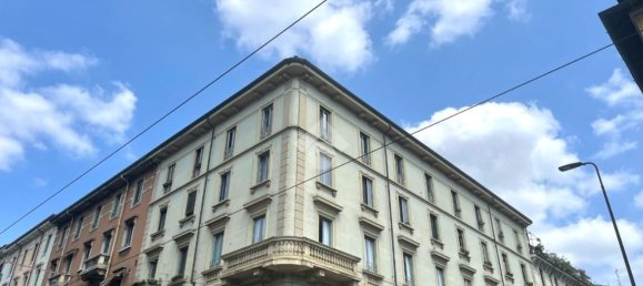 3 bedrooms Apartment in Milan, Italy No. 362721 8